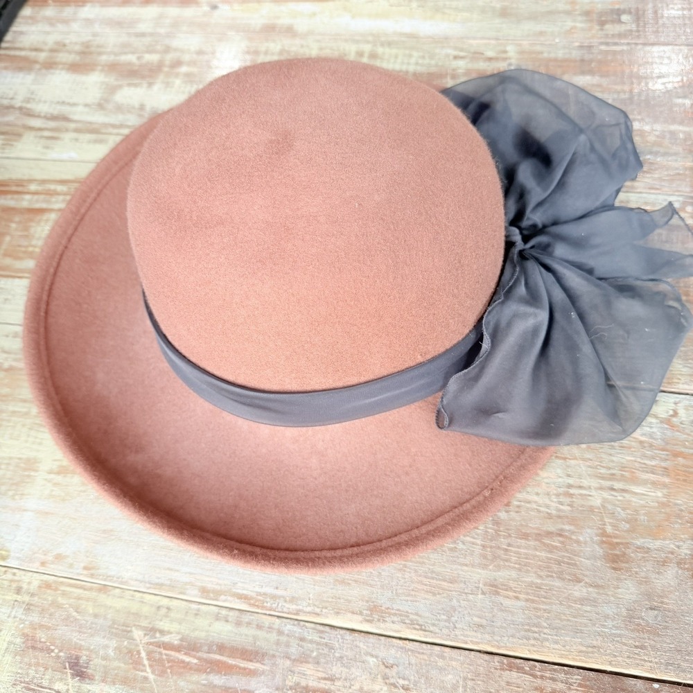 Vintage Women's ARLIN Brown 100% WOOL Felt Cloche Hat, Ribbon Bow USA 20s Fedora